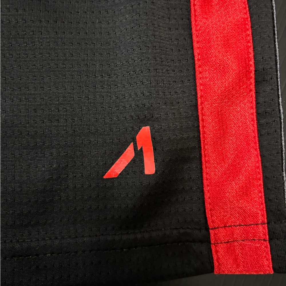 Athletic Men's Black & Red Shorts Medium - Picture 4 of 8